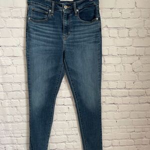 Levis 721 high rise skinny jeans size 28 dark wash